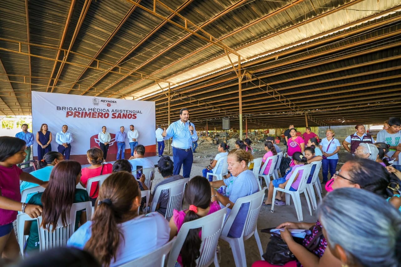 Llevó Alcalde Carlos Peña Ortiz Brigada Médica “Primero Sanos” a colonia 10 de Mayo